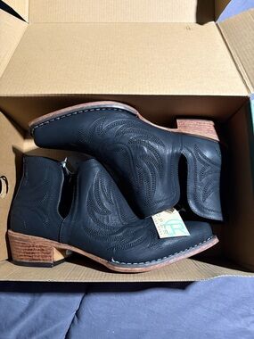 Roper Black Cutout Western Booties with stacked heel